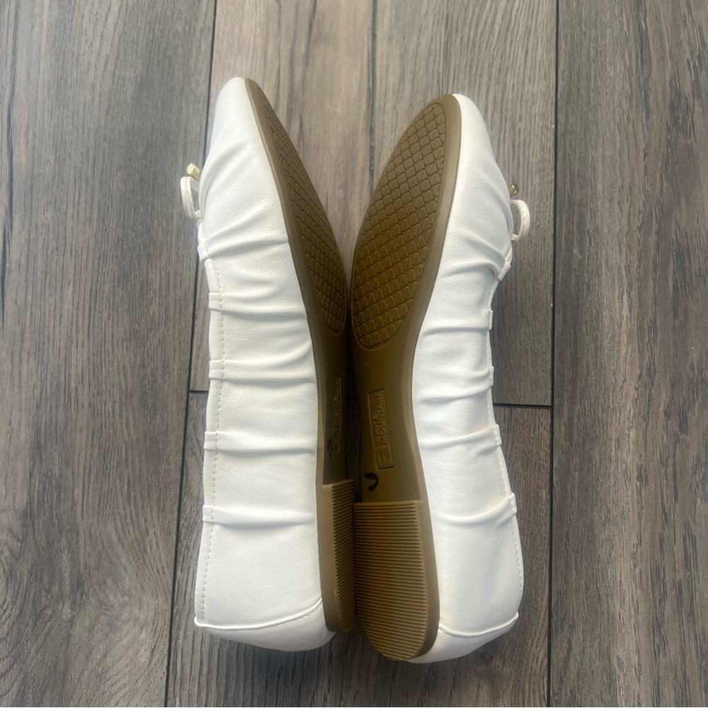 White Mountain Sakari White Ballet Flats with Bow 8.5 - Picture 6 of 10